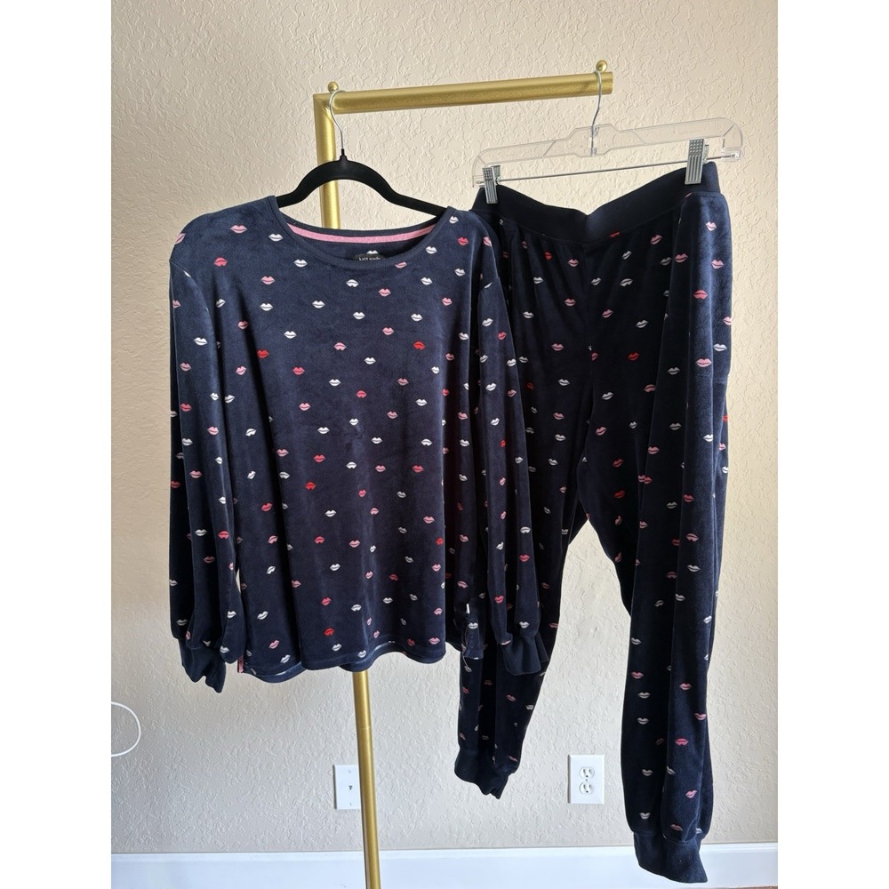 Kate Spade Women's Lip/Kiss Velour Pajama Set Size XL Navy Plush Romantic Cozy